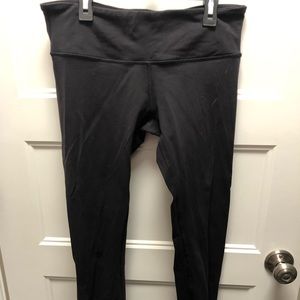 Lululemon size 8 cropped leggings